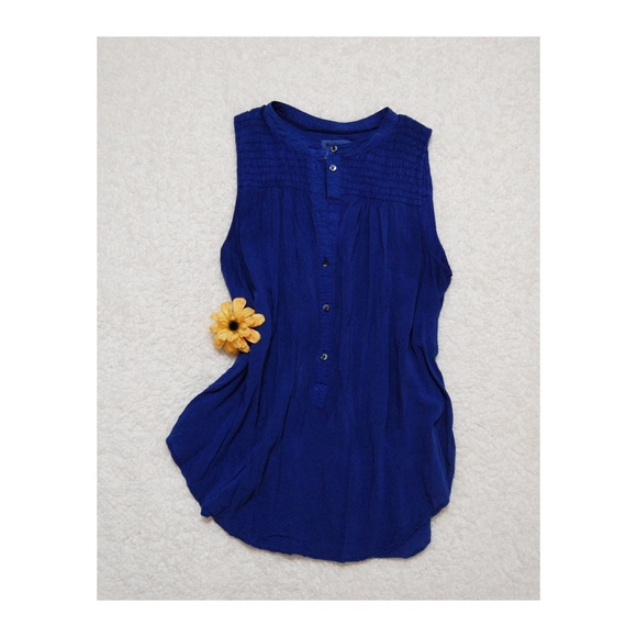 Anthropologie Tops - Holding Horses Anthropologie Blue Smocked Tank